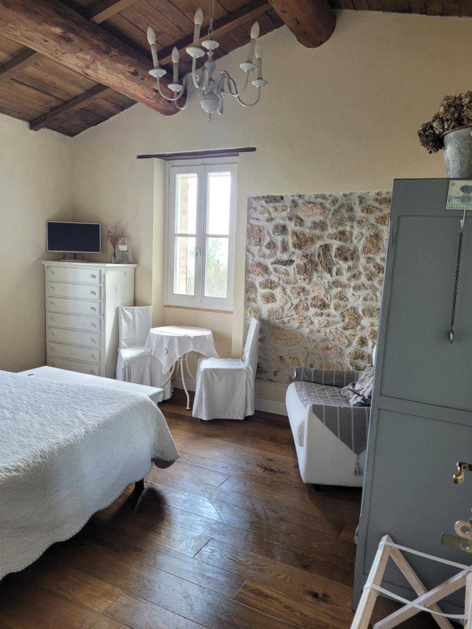 B&B L'Usignolo Ascoli Piceno Exteriör bild